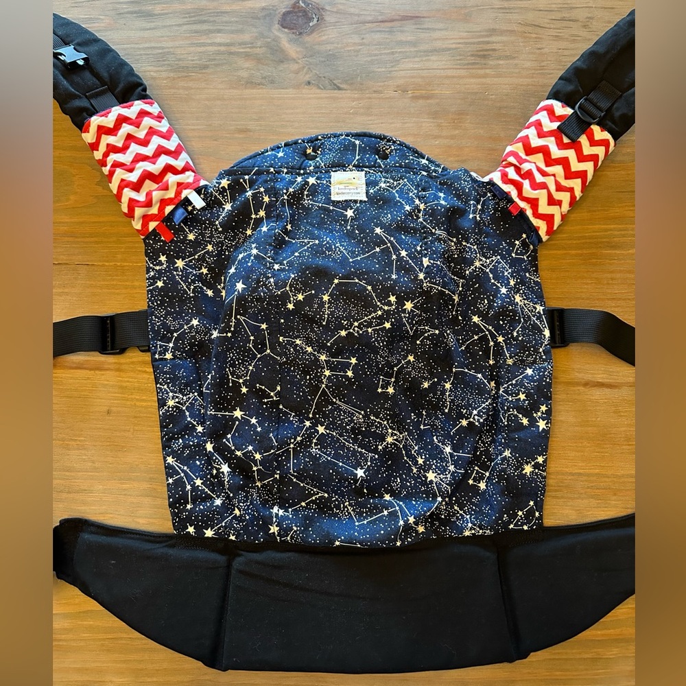 Kinderpack toddler Constellations full panel with plus straps. Excellent cond.